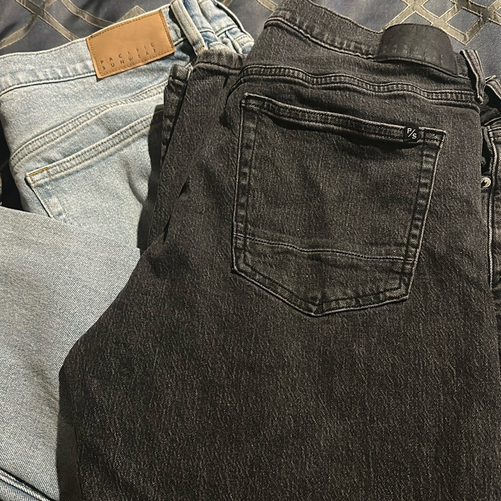 Dark gray pacsun men’s denim jeans. Slim fit 36x32. Lightly worn